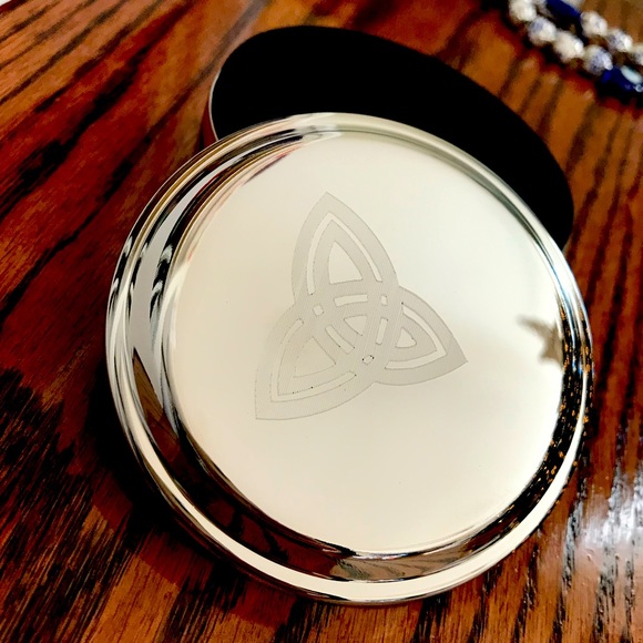 Things Remembered Silver Keepsake Box w Celtic Trinity Knot Engraved - Picture 3 of 6